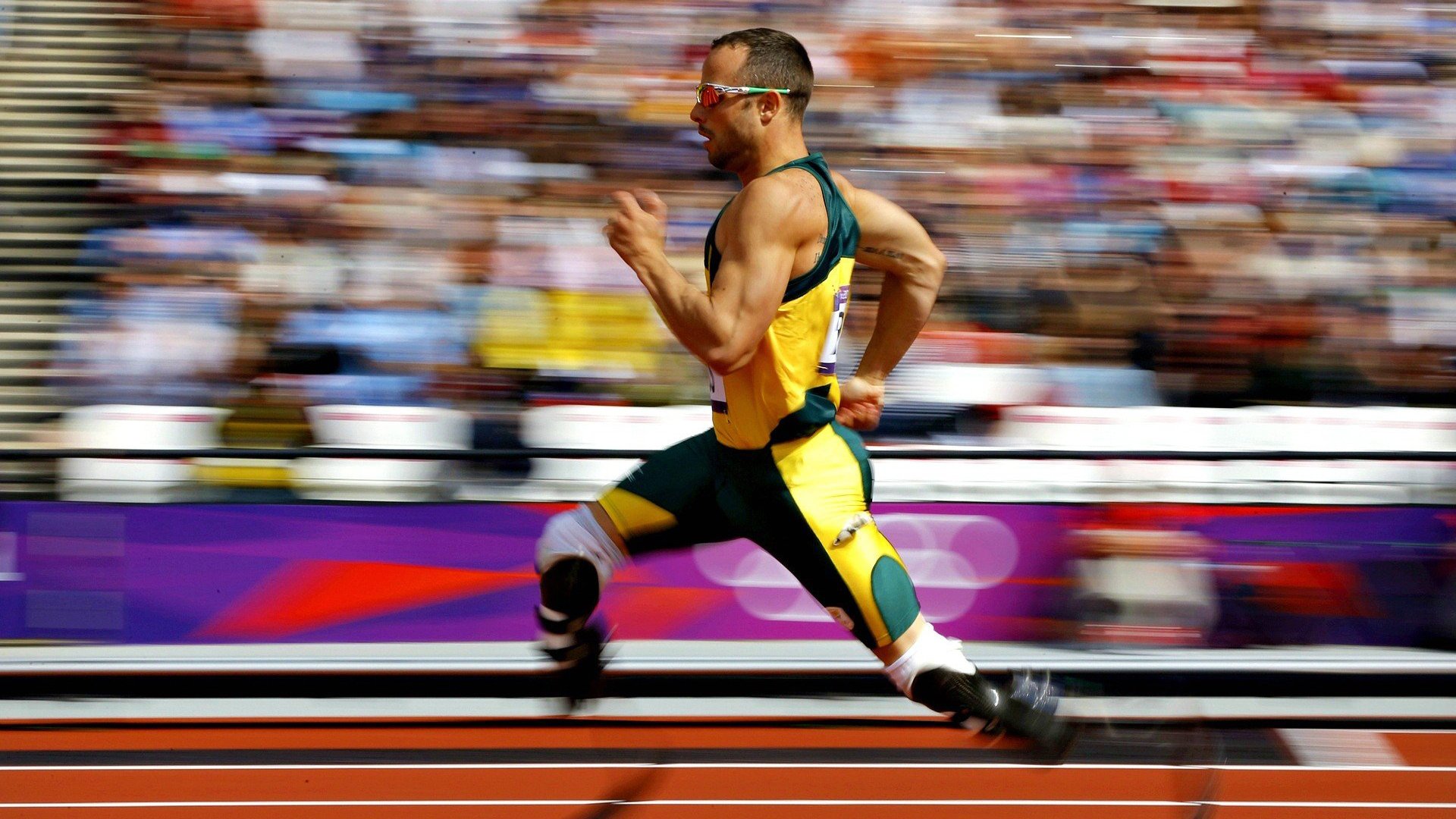 九游在线玩-城市公路赛跑：都市里的健步飞奔，城市公路视频